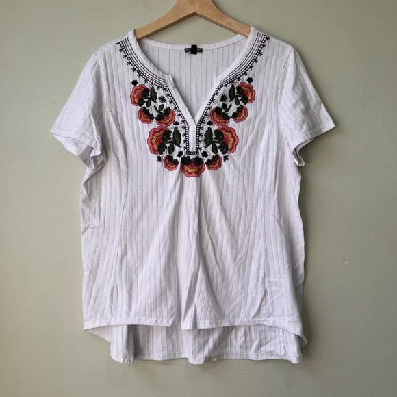 Hannah Womens Embroidered V-Neck White Top With Floral Details Size XL - Picture 1 of 3